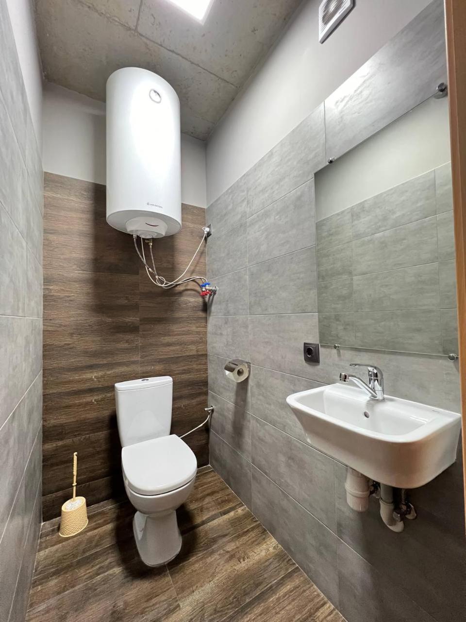 Moonlight Hostel Lviv Exterior foto