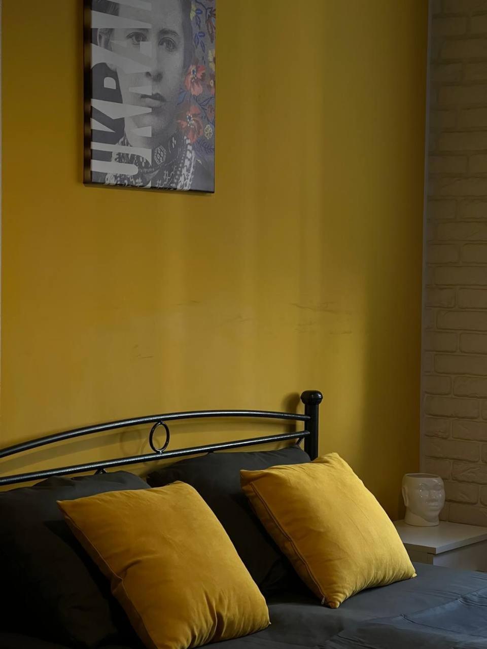 Moonlight Hostel Lviv Exterior foto