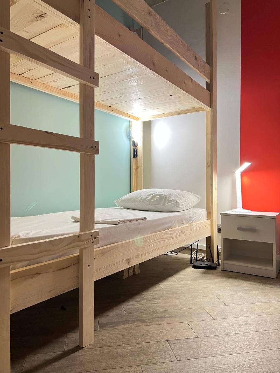 Moonlight Hostel Lviv Exterior foto